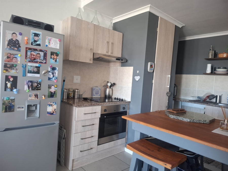 To Let 2 Bedroom Property for Rent in Beachfront Western Cape